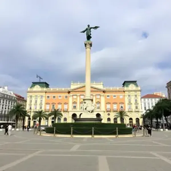 Praça da Liberdade horários de visita: o que saber antes de ir