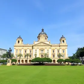 Praça Sete de Setembro vale a pena visitar? Veja quando incluir no roteiro