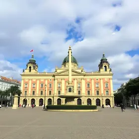 Praça da Estação guia completo: o que saber antes de ir