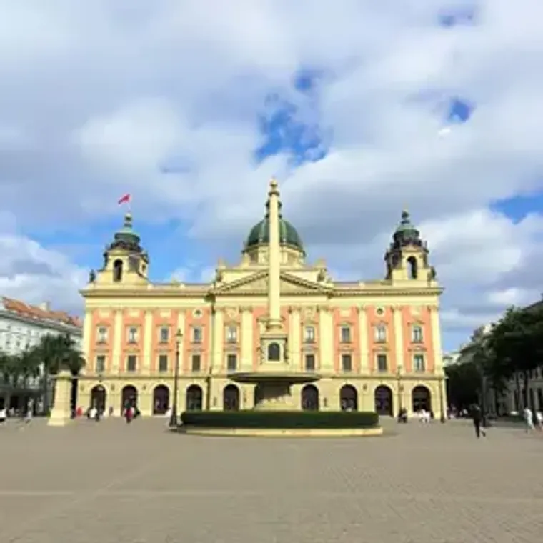 Praça da Estação guia completo: o que saber antes de ir
