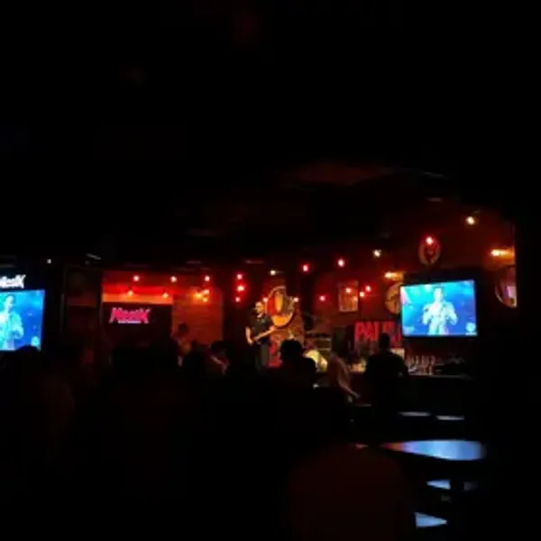 Bares com música ao vivo em BH: roteiro, acesso e melhores horários