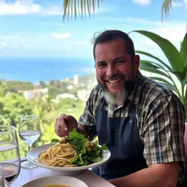 Pátio Savassi onde comer: experiências, rotas e dicas locais
